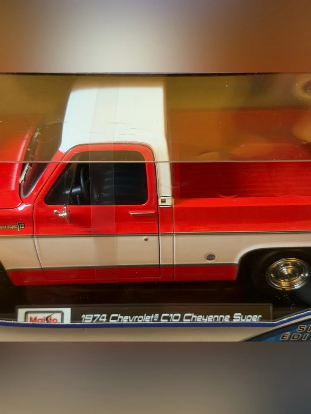 MAISTO 1:18 SCALE DIE-CAST SPEC EDITION RED 1974 CHEV C10 CHEYENNE SUPER PICKUP